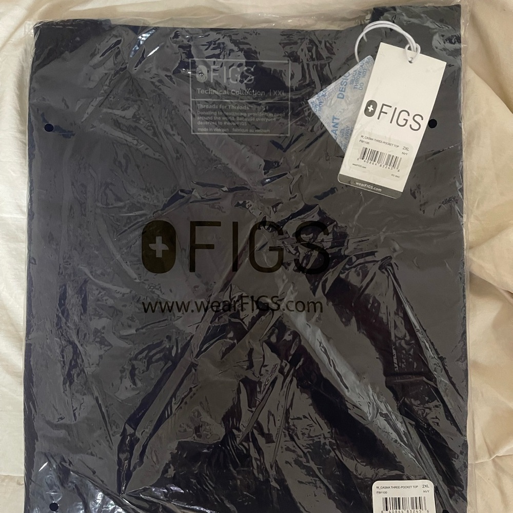 Figs Navy Scrub Top and Bottom